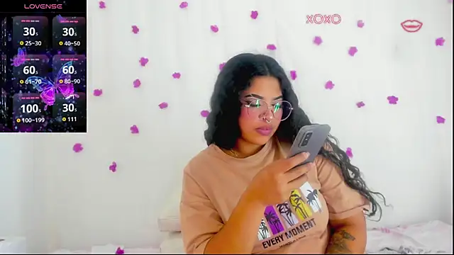 Snapshot of moana_taylor chatting on 10.08.25 moana taylor online show from 10.08.25