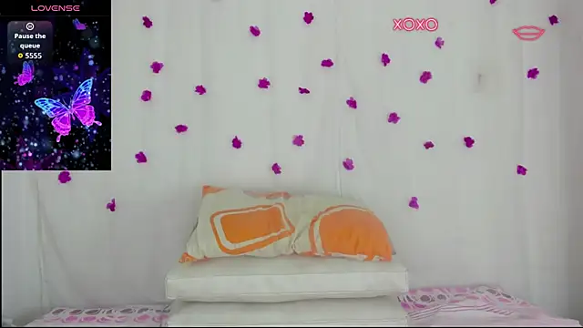 Snapshot of moana_taylor chatting on 11.22.25 moana taylor online show from 11.22.25