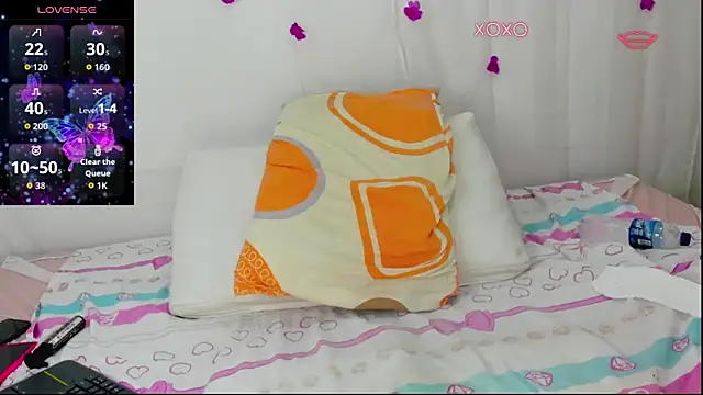 Snapshot of moana_taylor chatting on 11.30.25 moana taylor online show from 11.30.25