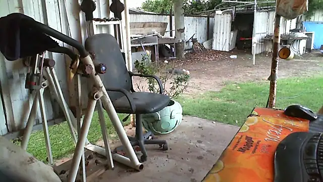 herbie010666 online show from 02.21.25