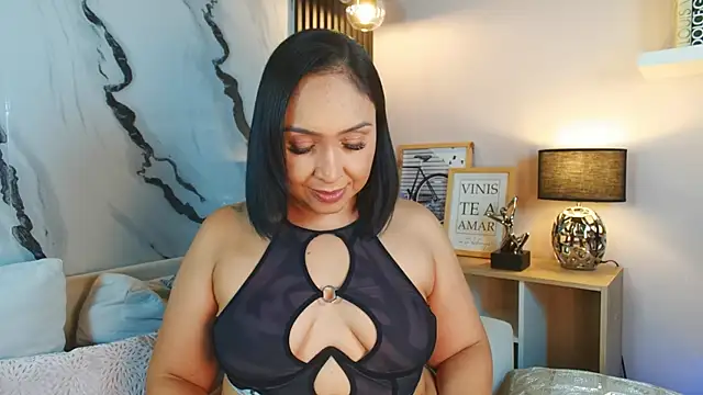 Snapshot of Madissononee chatting on 02.04.25 Madissononee online show from 02.04.25