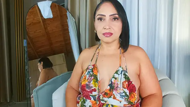 Snapshot of Madissononee chatting on 09.27.25 Madissononee online show from 09.27.25