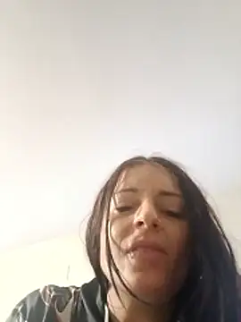 Snapshot of khloebanques chatting on 03.01.26 khloebanques online show from 03.01.26