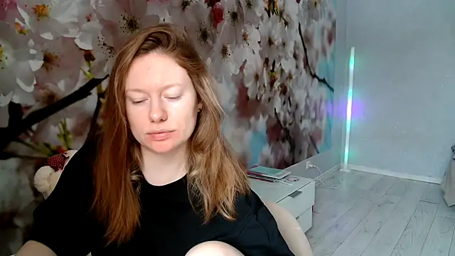 ConnieDaw online show from 02.17.25