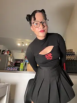 Lauyako online show from 10.21.25