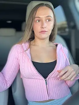 Snapshot of lunagirl13 chatting on 10.06.25 lunagirl13 online show from 10.06.25