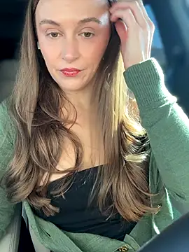 Snapshot of lunagirl13 chatting on 11.13.25 lunagirl13 online show from 11.13.25