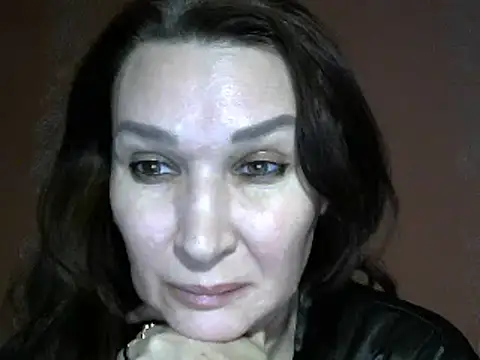 PrettyAndWild online show from 01.05.25