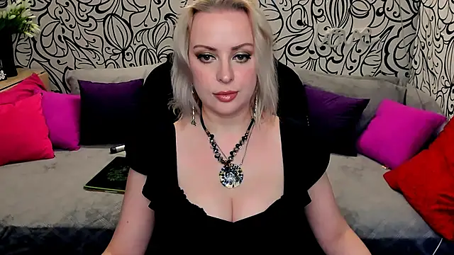 Hotdreamhere online show from 12.27.24