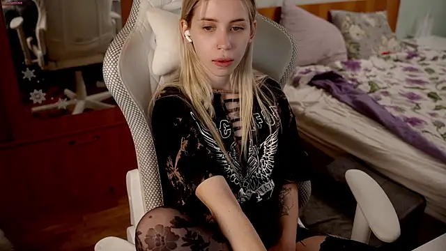 ho1yho1e online show from 03.18.26