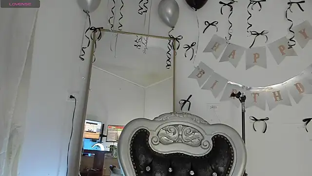 Snapshot of Hela_wet chatting on 06.10.26 Hela wet online show from 06.10.26