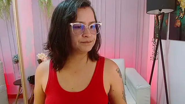 Britney taylor  online show from 01.28.25