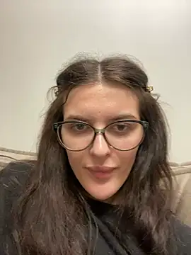 little belucci online show from 02.05.25