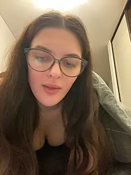 little belucci online show from 02.08.25