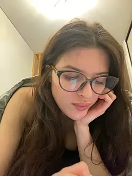 little belucci online show from 02.12.25