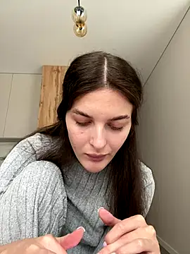 little belucci online show from 10.03.25