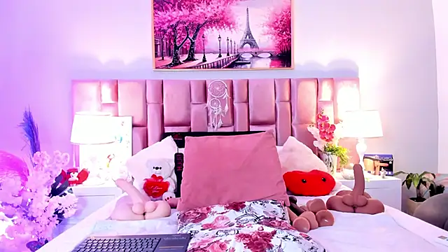 Anaa Bellaa online show from 11.14.25