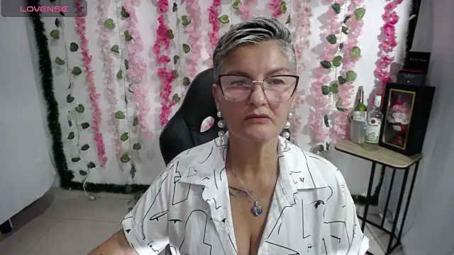 bety-cum2 online show from 02.13.25