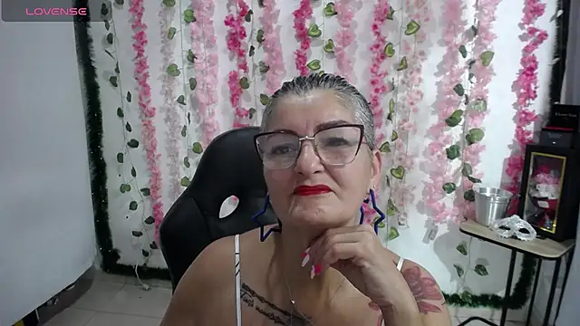 bety-cum2 online show from 02.20.25