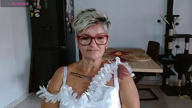 bety-cum2 online show from 06.15.26