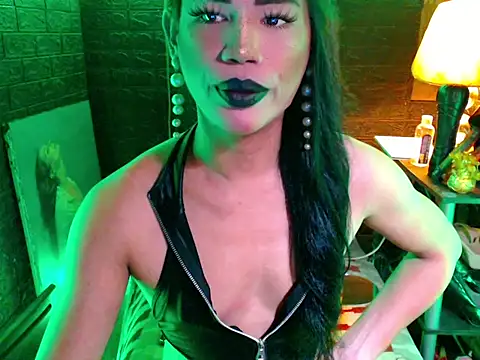 Snapshot of sweetsinner_xx chatting on 06.04.26 sweetsinner xx online show from 06.04.26