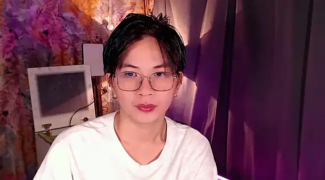 Snapshot of Sexy_Handsome_Drex chatting on 01.01.25 Sexy Handsome Drex online show from 01.01.25