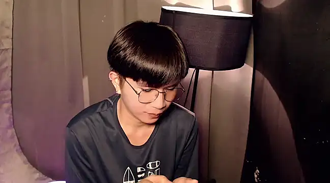 Snapshot of Sexy_Handsome_Drex chatting on 03.06.25 Sexy Handsome Drex online show from 03.06.25