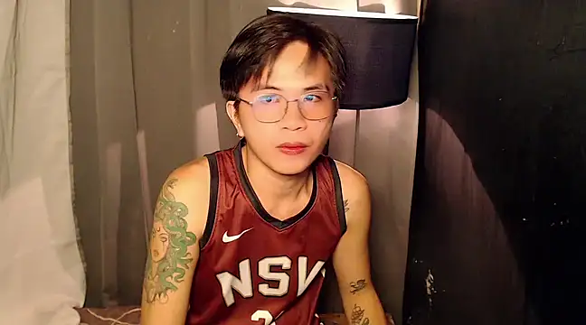 Snapshot of Sexy_Handsome_Drex chatting on 03.08.25 Sexy Handsome Drex online show from 03.08.25