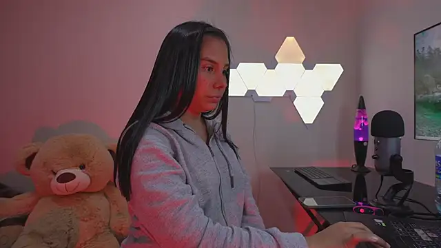 Dubois Amy online show from 02.14.25