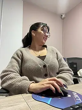 SWEETLILY18 online show from 02.04.25