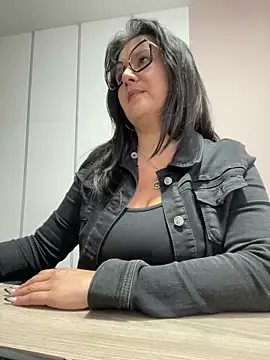 SWEETLILY18 online show from 02.19.25