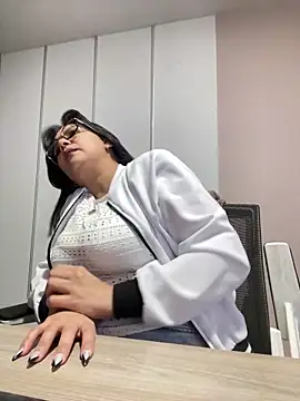 SWEETLILY18 online show from 02.22.25