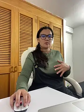 SWEETLILY18 online show from 10.01.25