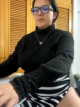 SWEETLILY18 online show from 11.10.25