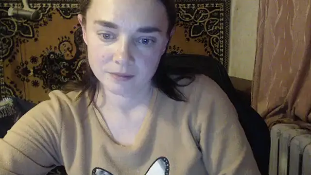Snapshot of AlisaLaDiva chatting on 11.30.25 AlisaLaDiva online show from 11.30.25