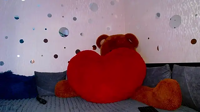 GENTLY--EVIL online show from 03.14.25