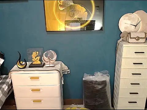 BonaBarrameda online show from 09.15.25