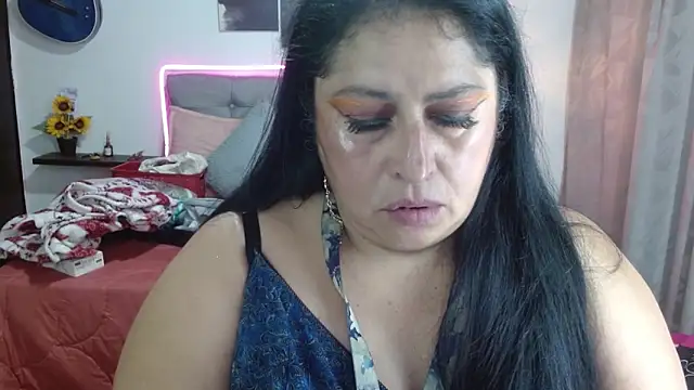 Snapshot of Keyla01_ chatting on 06.16.26 Keyla01 online show from 06.16.26