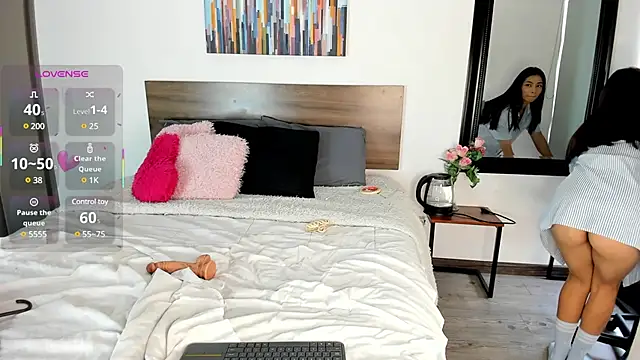 Ginebraa Saenz online show from 03.11.25