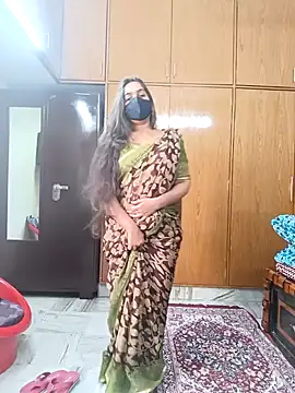 Snapshot of yoursana- chatting on 01.10.25 yoursana- online show from 01.10.25