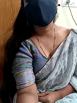 Snapshot of yoursana- chatting on 02.01.25 yoursana- online show from 02.01.25