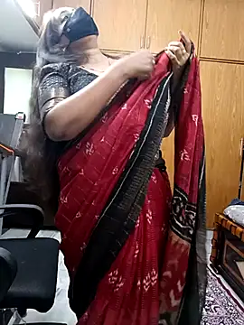 Snapshot of yoursana- chatting on 02.16.25 yoursana- online show from 02.16.25