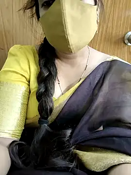 Snapshot of yoursana- chatting on 11.30.25 yoursana- online show from 11.30.25