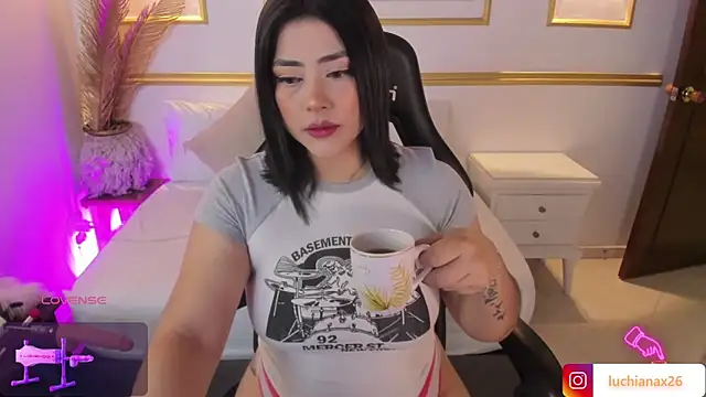 lucy26  online show from 03.01.25