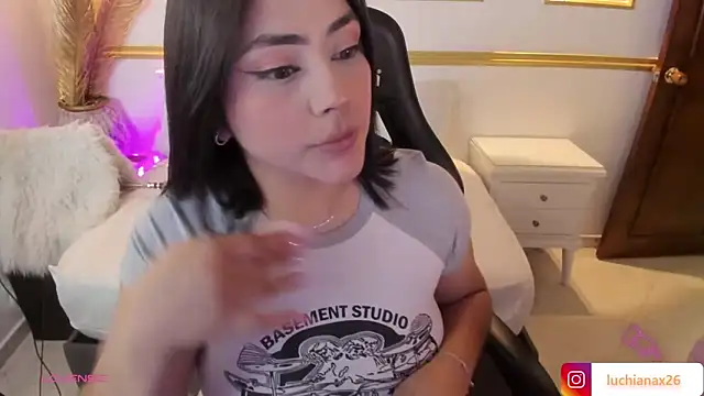 lucy26  online show from 03.01.25