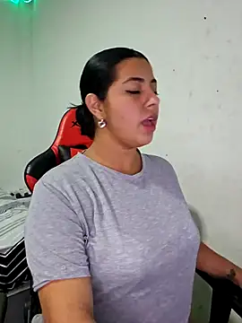 Snapshot of Mary_pinkish chatting on 02.08.26 Mary pinkish online show from 02.08.26