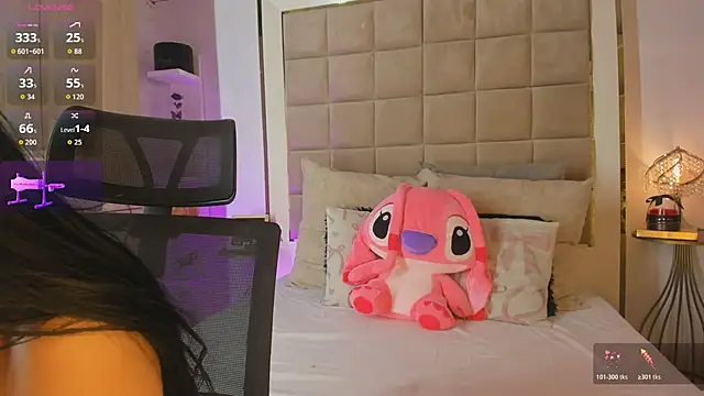 Snapshot of Victoria_adaams chatting on 11.15.25 Victoria adaams online show from 11.15.25