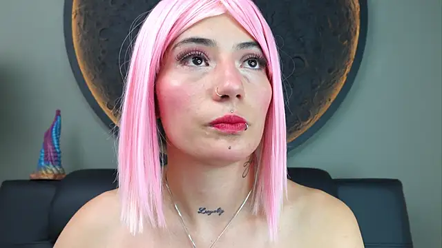 miss sharlotte18 online show from 10.28.25