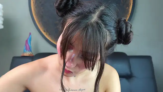 miss sharlotte18 online show from 03.20.26