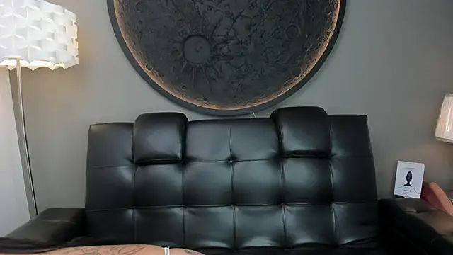 miss vaiolette online show from 02.22.25